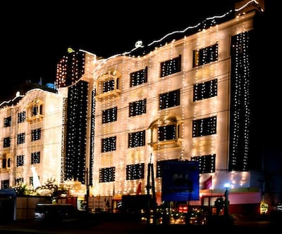 https://imgcld.yatra.com/ytimages/image/upload/t_hotel_yatra_city_desktop/v1432110614/Domestic Hotels/Hotels_Vizianagaram/SVN Lake Palace/Overview.jpg